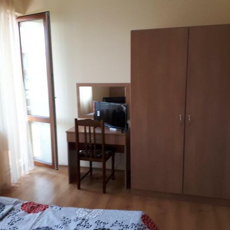 Виламимоза;Созополбуджака Hotel Bagian luar foto