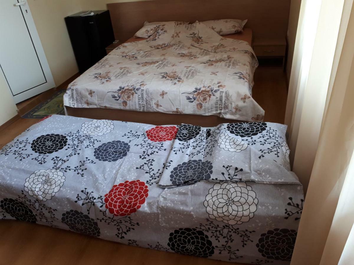 Виламимоза;Созополбуджака Hotel Bagian luar foto